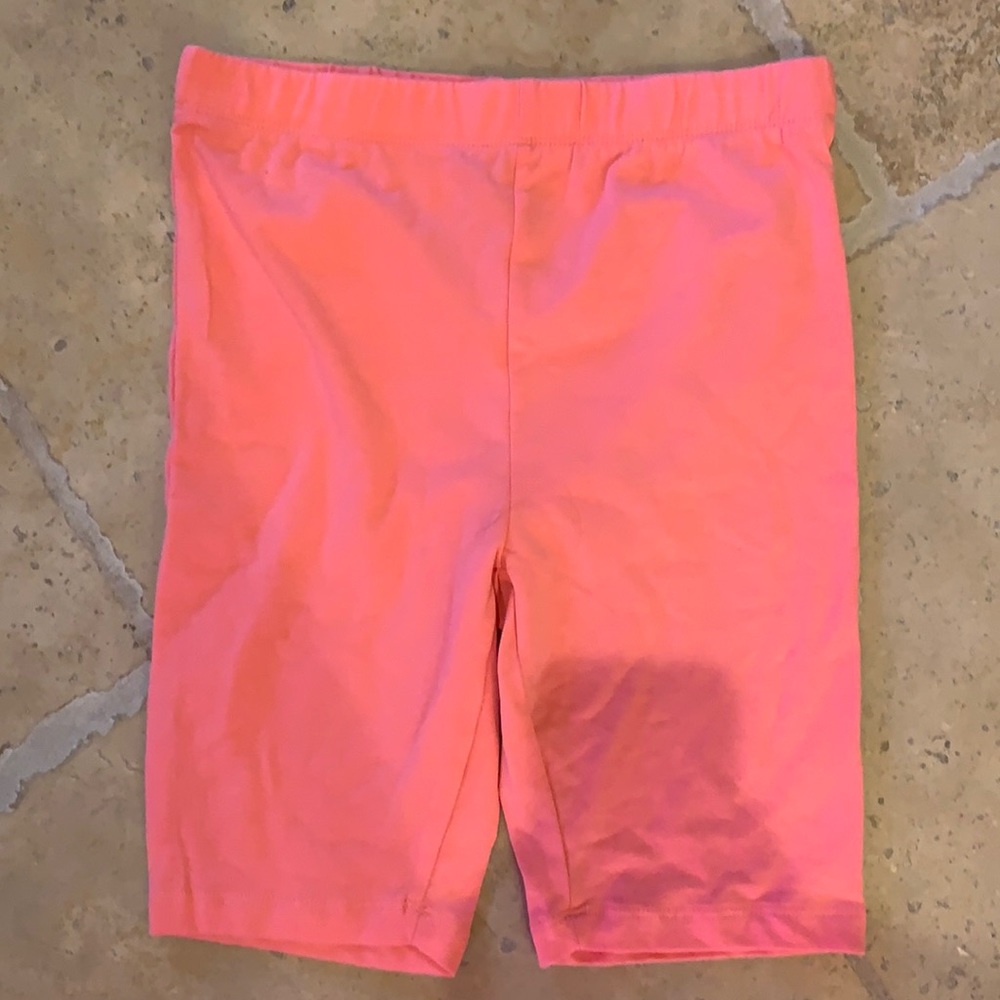 Cute pink shorts in the brand pony tails